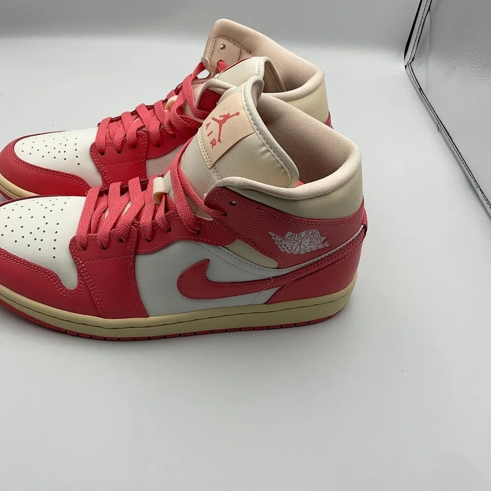 Nike Air Jordan 1 Mid Guava Ice Barely Orange Womens Size‎ 10 BQ6472-109